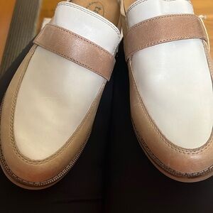 Taos Royal Stone/Off White Multi mule. Never worn. No box.